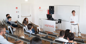 Vianova Academy