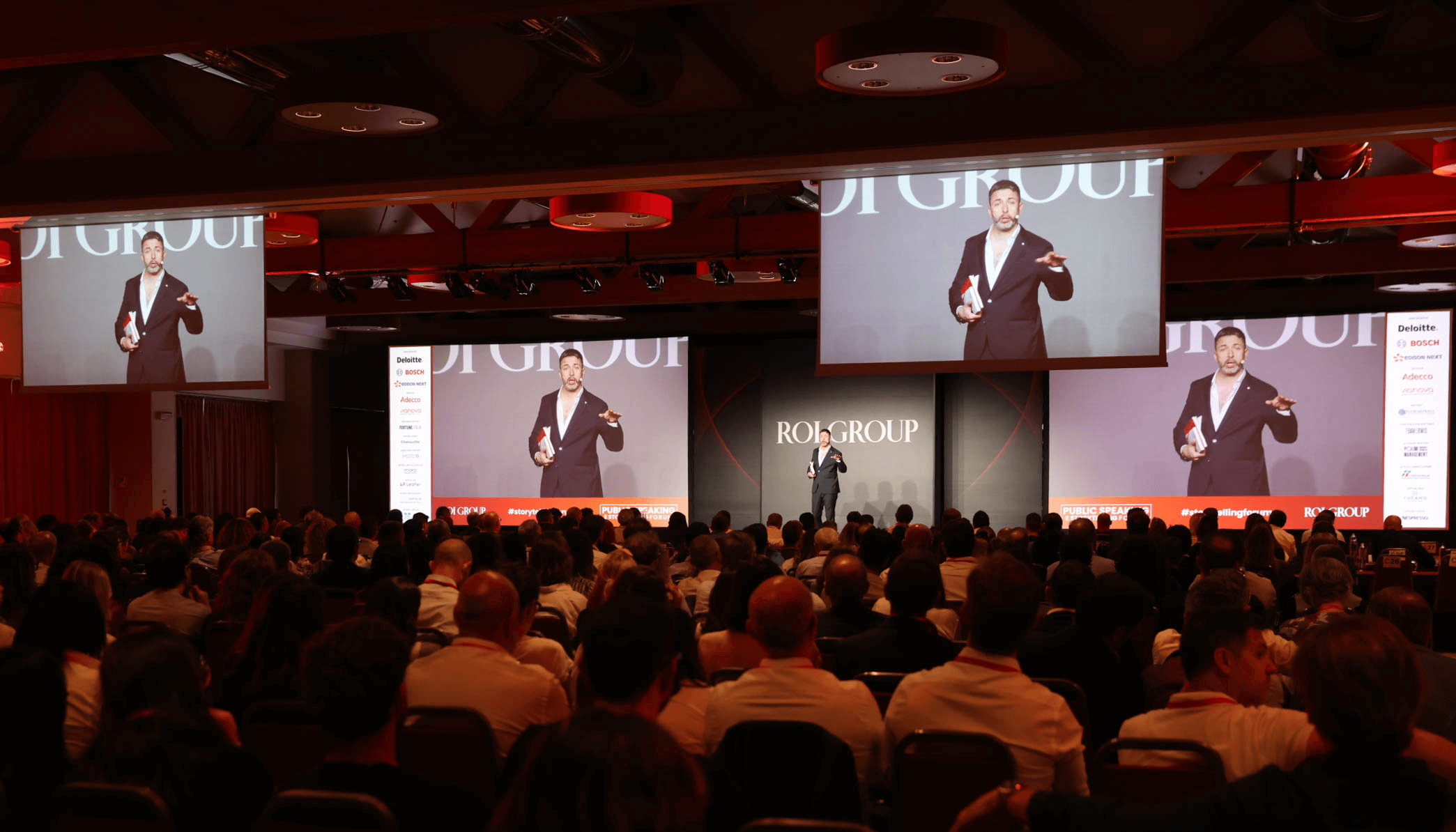 Pablo Trincia sul palco di Performance Strategies